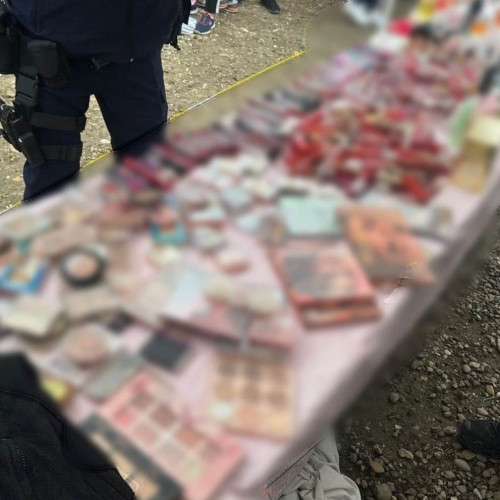 Trei persoane prinse cu parfumuri și haine contrafăcute la târgurile din Gorj