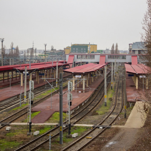 CFR suspendă temporar circulația a peste 60 de trenuri din cauza datoriilor la infrastructură