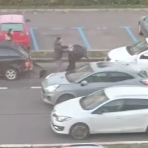 Tânăr reținut după ce a agresat un șofer în urma unui accident în Brașov