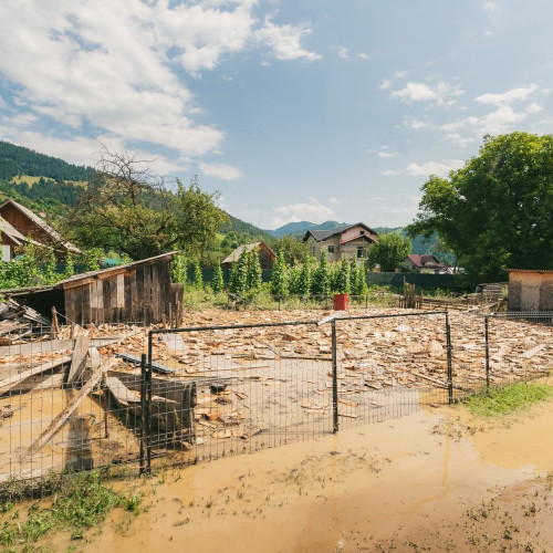 Statul a plătit peste 3 milioane de euro pentru refacerea locuințelor afectate de inundații în Suceava și Neamț