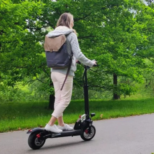 Parcul Aurel Vlaicu din Cluj devine periculos din cauza trotinetelor și bicicletelor electrice