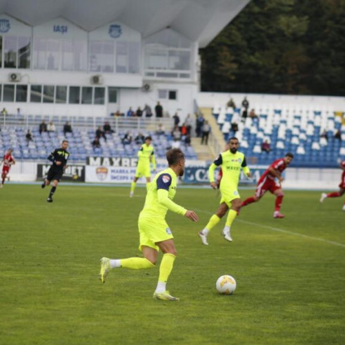 Politehnica Iași câștigă amicalul cu CSM Pașcani, scor 6-2