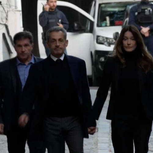 Nicolas Sarkozy a fost încarcerat pentru prima oară de un fost președinte francez