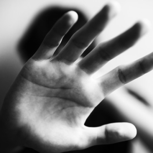 Victimele violenței domestice scapă de taxa pentru divorț și partaj