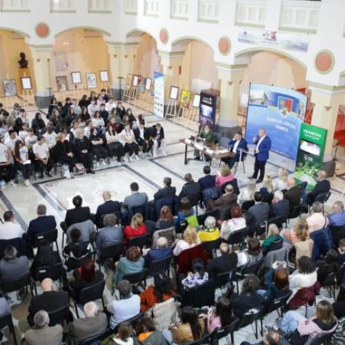 Peste 100 de participanți la evenimentul final al proiectului „Vin în Vrancea, tradiții și meșteșuguri”