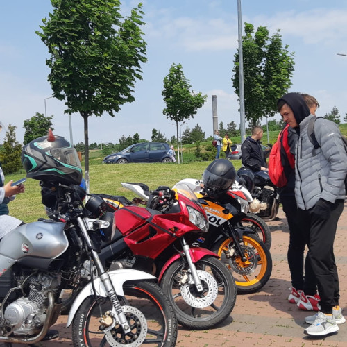 Eveniment de închidere a sezonului pentru motocicliști în Piața Revoluției din Botoșani