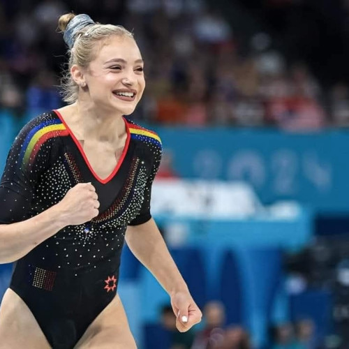 Sabrina Maneca-Voinea se evidențiază la concursul național de gimnastică