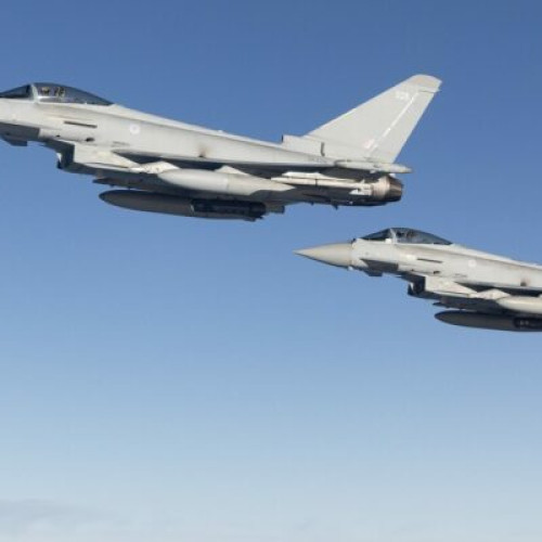 Festivitate militară cu survol al Forțelor Aeriene Române la Brașov