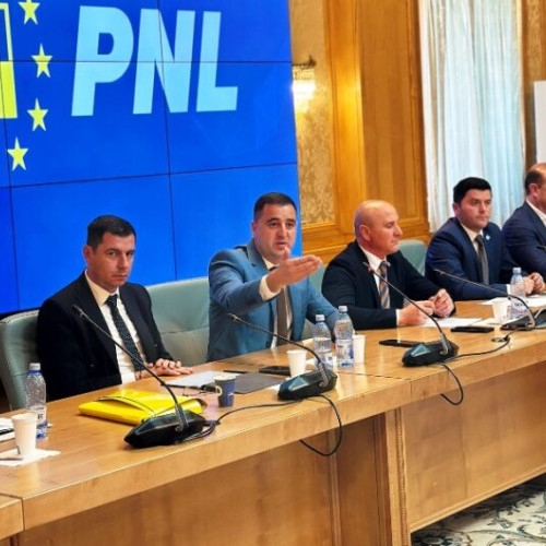 Deputați și sindicaliști discută strategii pentru modernizarea agriculturii din Vrancea