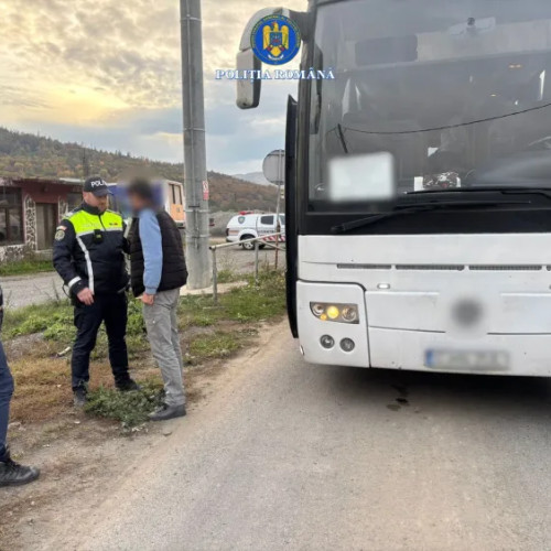 Autocar cu nereguli depistat în comuna Poieni, sancțiuni de 14.000 de lei aplicate