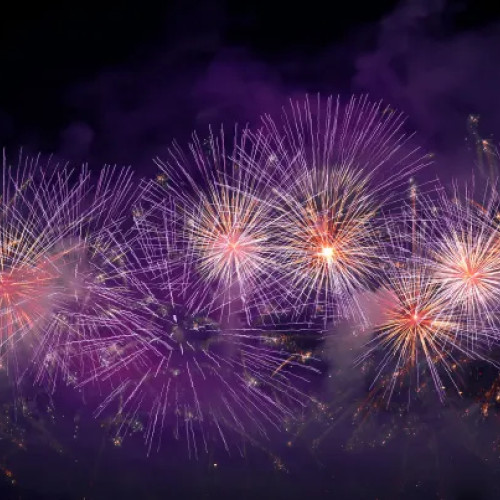 Guvernul interzice vânzarea anumitor articole pirotehnice publicului larg