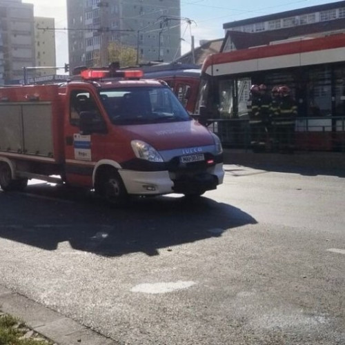 Accident în lanț cu două tramvaie și un autoturism pe Calea Aurel Vlaicu din Arad