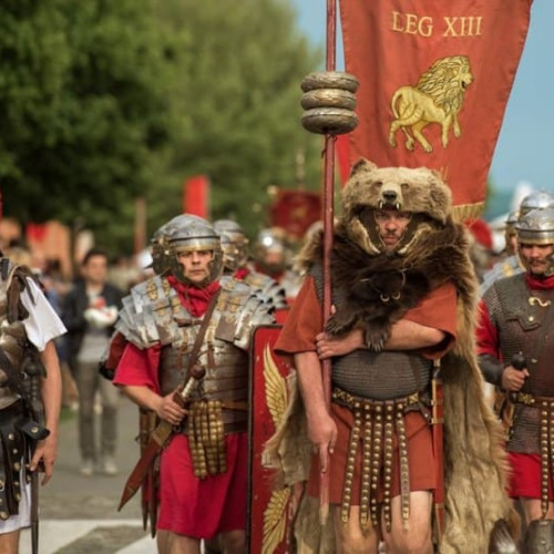 Garda Apulum sărbătorește 13 ani de activitate printr-un spectacol la Alba Iulia