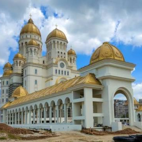 Restricții de trafic în zona Catedralei Naționale pentru slujba de sfințire