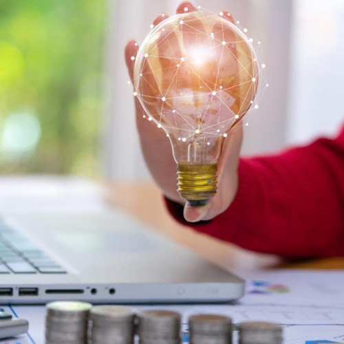 Comisia Europeană propune șapte măsuri pentru scăderea prețurilor la energie