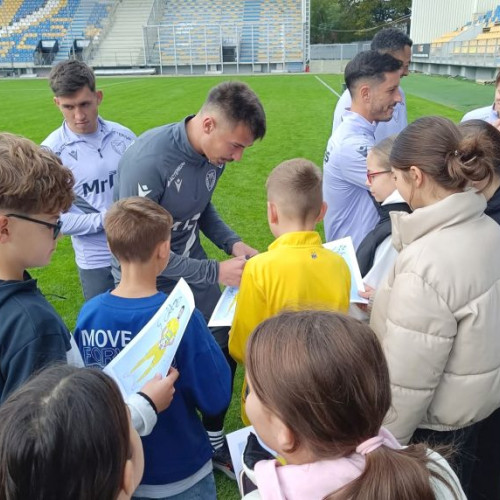 Elevii clasei a V-a de la „Grigore Moisil” au vizitat stadionul Ilie Oană