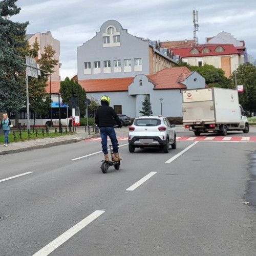 Camera Deputaților a aprobat legea pentru asigurarea trotinetelor și bicicletelor electrice