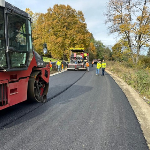Lucrările la infrastructura de apă din Ţara Făgăraşului, corelate cu reabilitarea drumurilor judeţene