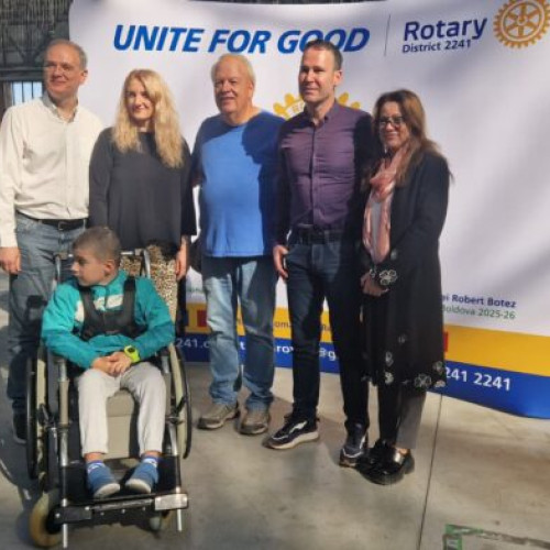 23 de copii cu dizabilități din Sector 3 au primit scaune rulante personalizate