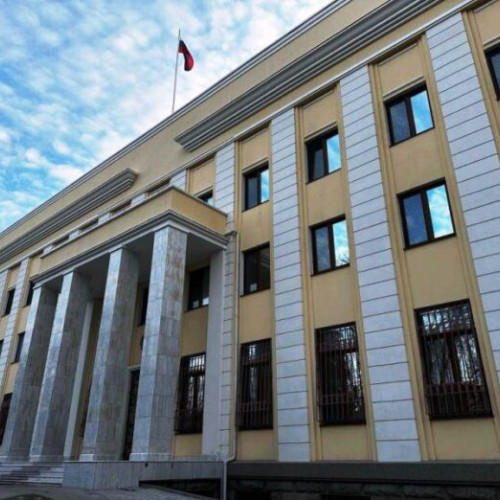 Bărbat reținut după ce a încercat să intre cu forța în Ambasada Rusiei din București