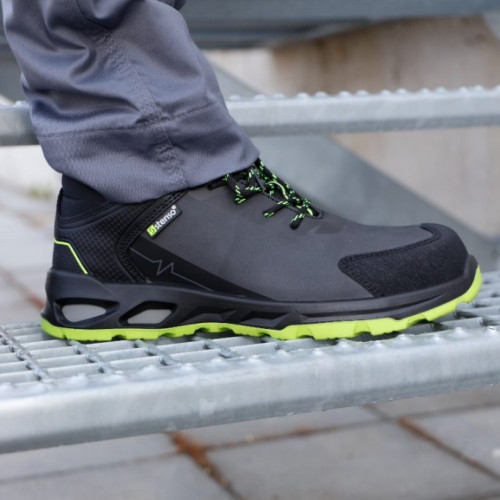 Importanța alegerii corecte a pantofilor de lucru pentru sănătate și siguranță