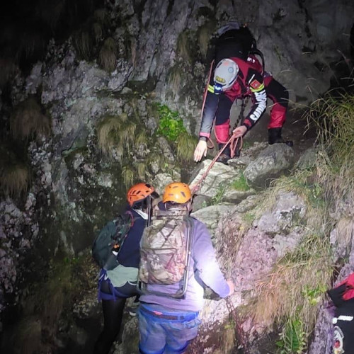 Doi turiști blocați în Canionul Horoabelor salvați de salvamontiști în Munții Bucegi