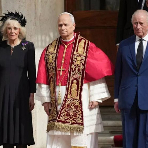 Regele Charles s-a rugat alături de Papa la Capela Sixtină în premieră istorică