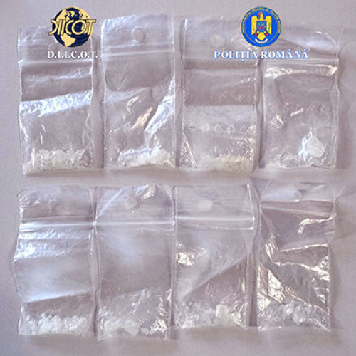 Doi bărbați reținuți pentru traficul de droguri în apropiere de Turda