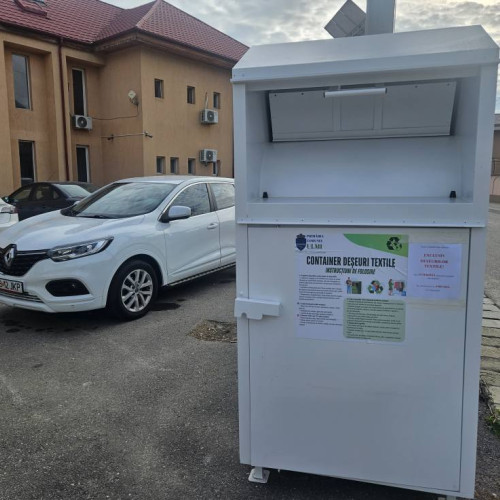 Comuna Ulmi instalează containere pentru colectarea deșeurilor textile
