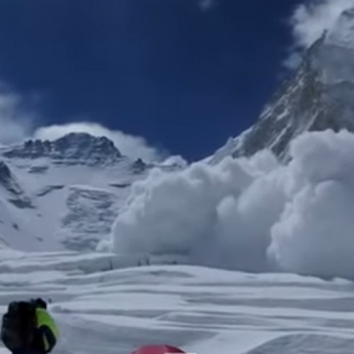 Risc ridicat de avalanșă în Bucegi la altitudini de peste 2.000 de metri