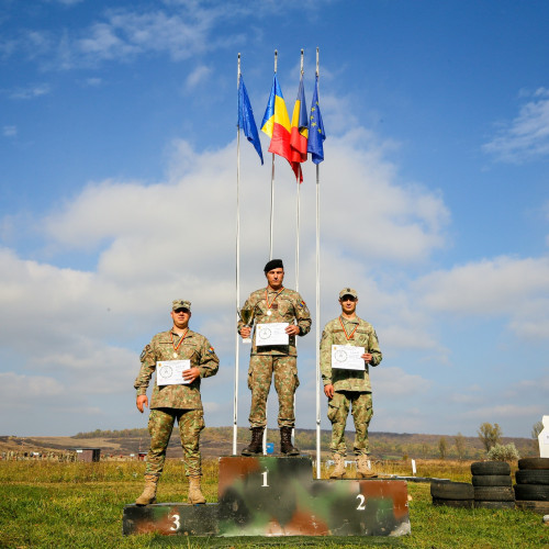Militarul din Botoșani, pe locul al doilea la concursul celor mai buni trăgători din Forțele Terestre
