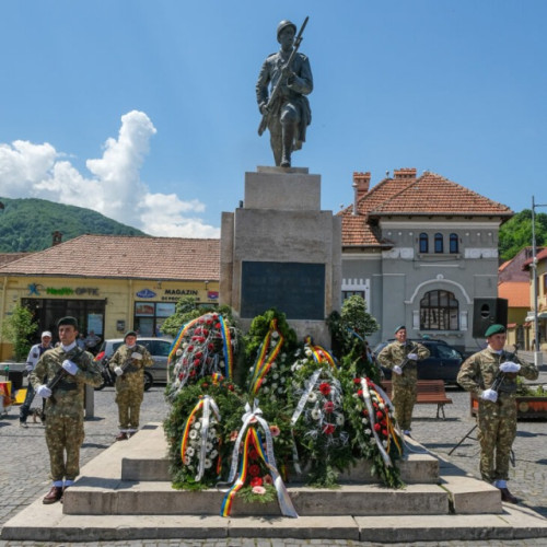 Ceremonie militară și religioasă de Ziua Armatei României la Brașov
