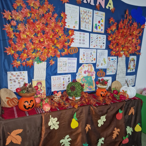 Carnavalul Toamnei aduce bucurie la Complexul de Servicii Comunitare pentru Copii cu Handicap Târgu-Jiu