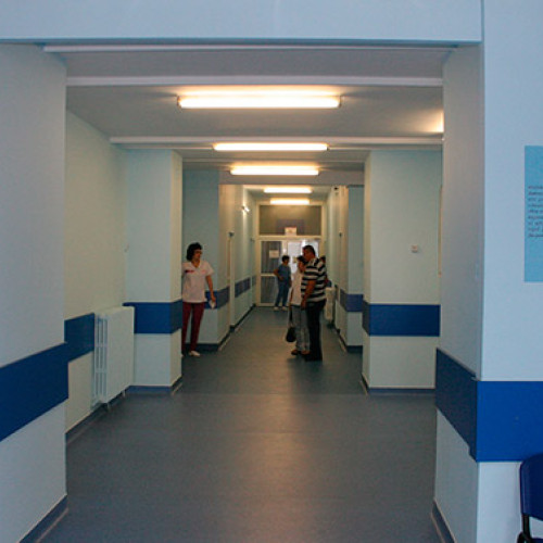 Elevă de 13 ani din Iași, internată după avort spontan; iubitul reținut pentru viol