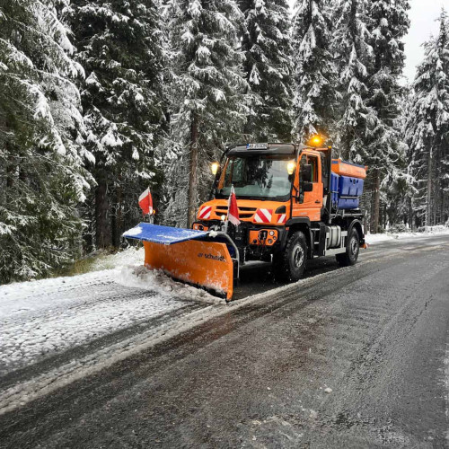 Turiști și antreprenori cer redeschiderea DN 67C Transalpina pe timpul iernii