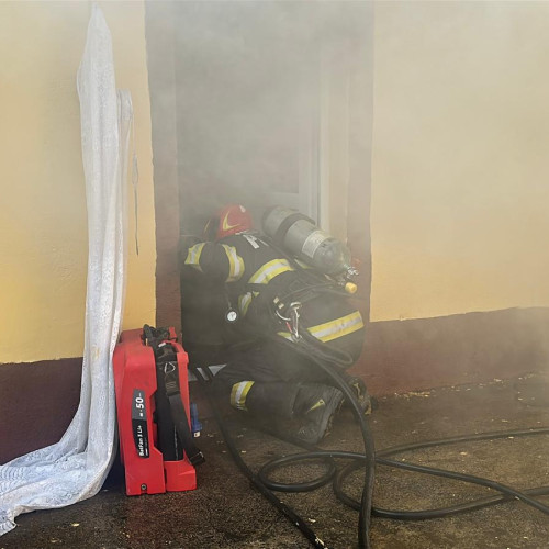 Incendiu stins în localitatea Cobadin fără victime