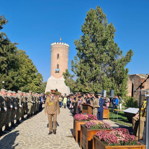 România sărbătorește Ziua Armatei cu ceremonii și expoziții la Târgoviște