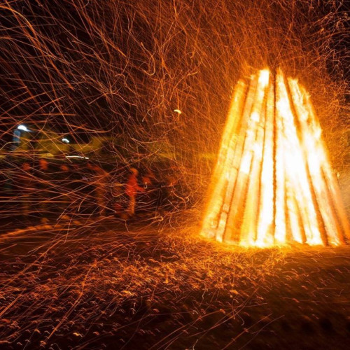 Focul lui Sumedru, sărbătorit la Fieni cu o tradiție de aproape 2000 de ani