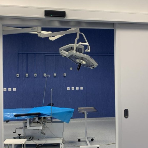 Chirurg din Sinaia acuzat de malpraxis după comă postoperatorie