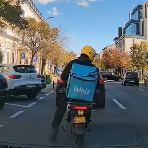 Accident în Cluj: un Logan a lovit un Ford care traversa periculos Calea Dorobanților