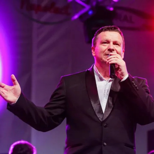 Aurel Tămaș aduce un omagiu Armatei Române cu amintiri din stagiul militar