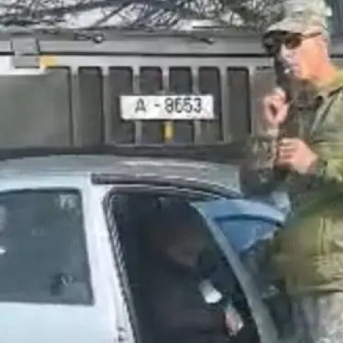 Accident grav între camion militar și autoturism la ieșirea din Drăgășani