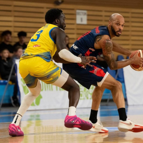 CSM Oradea a învins Corona Brașov cu 79-70 într-un meci echilibrat