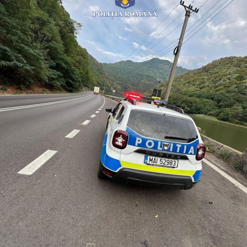 Bărbat din Balș prins conducând ilegal o autospecială de poliție