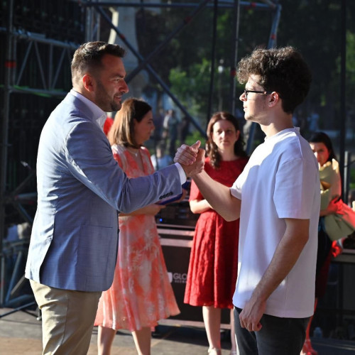 Primul proiect din Piatra-Neamț care pune tinerii în centrul deciziilor locale