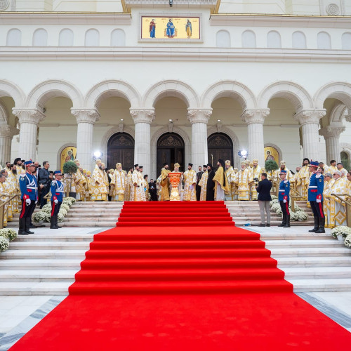 Botoșănenii au participat la sfințirea Catedralei Mântuirii Neamului din Capitală