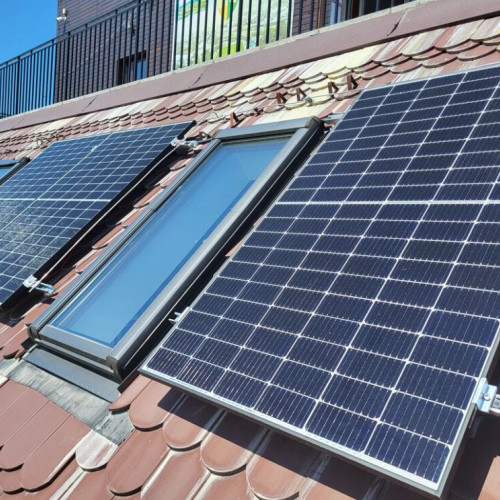 Bogdan Ivan: România trebuie să investească în baterii pentru energia solară