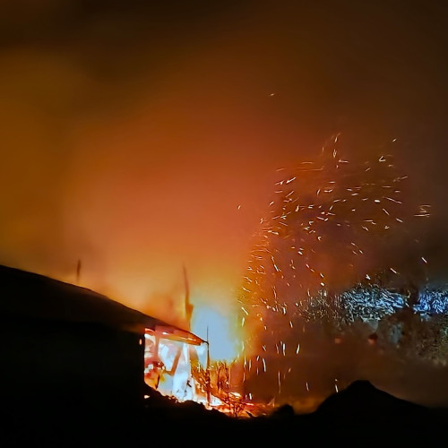 Incendiu puternic în localitatea Icușeni Vale, mai multe animale salvate