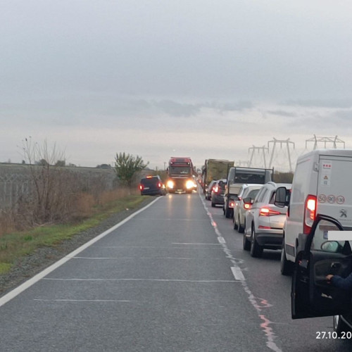 Accident pe DN 22 în județul Constanța: trei persoane rănite, trafic blocat temporar