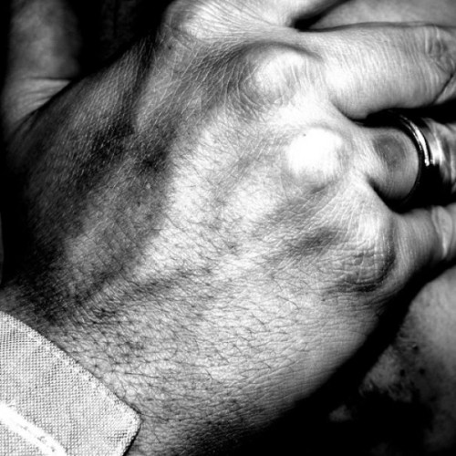 Reflecții despre sărăcia morală afectând valorile societății românești